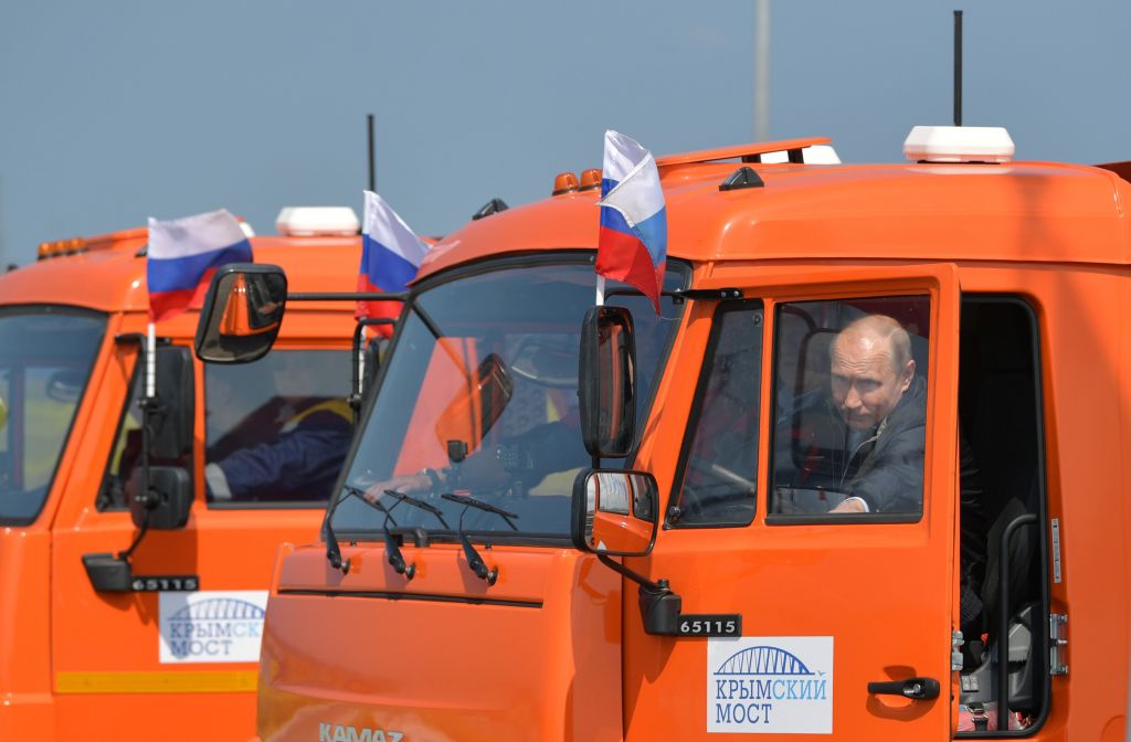 Πότε απέκτησε ο Πούτιν δίπλωμα οδήγησης φορτηγού;