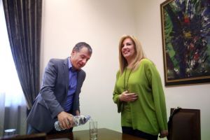 Χαμηλώνουν τους τόνους χάριν της ενότητας