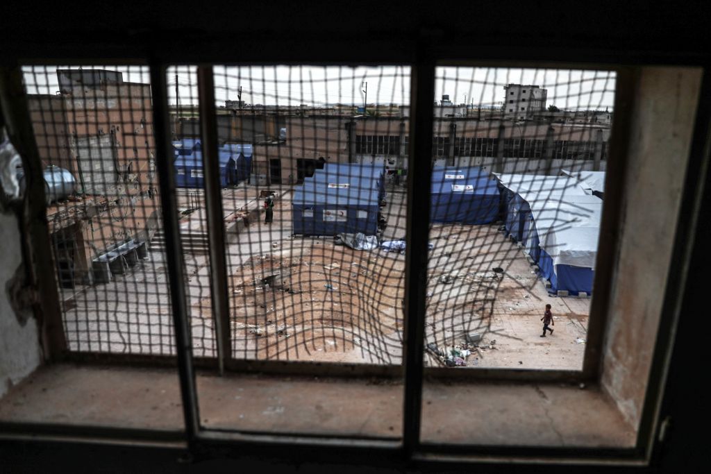 Ξεκίνησε η απομάκρυνση των μαχητών του ΙΚ από το Γιαρμούκ