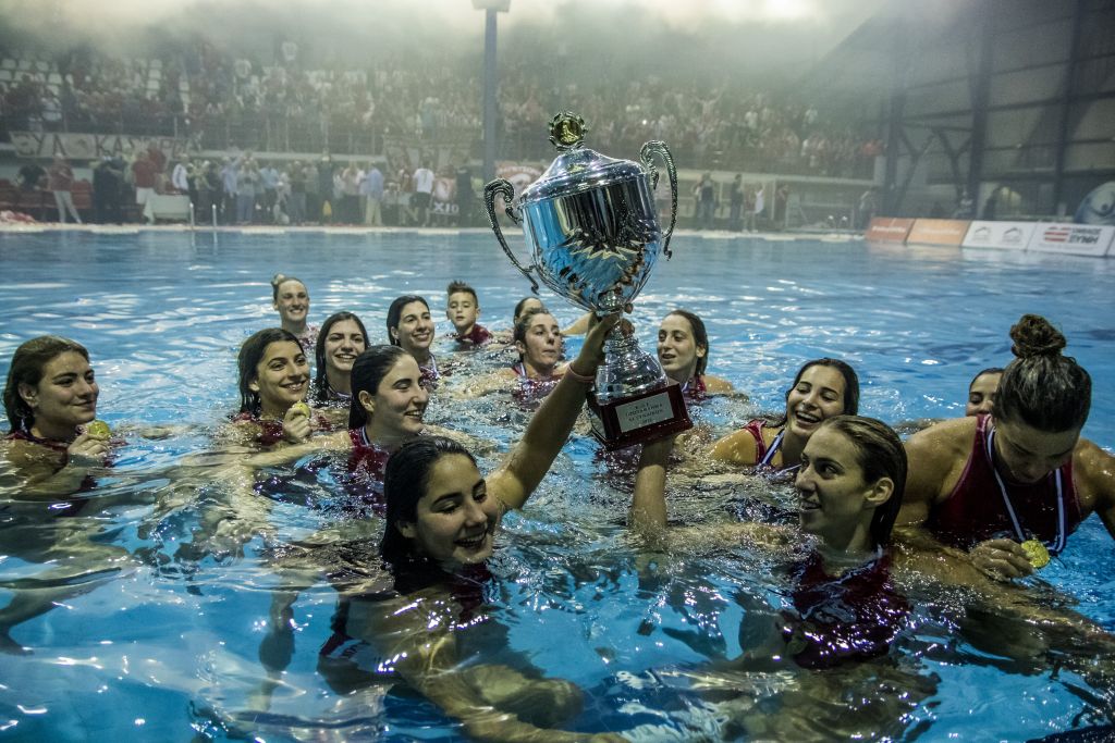 Ο Ολυμπιακός πρωταθλητής Ελλάδος και στο πόλο γυναικών