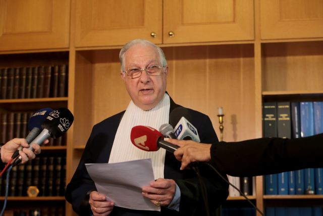 Επτά λόγοι πίσω από την παραίτηση