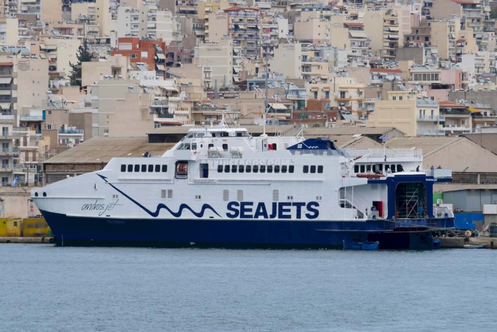 Απαγόρευση απόπλου σε επιβατηγό πλοίο – Συνελήφθη ο καπετάνιος