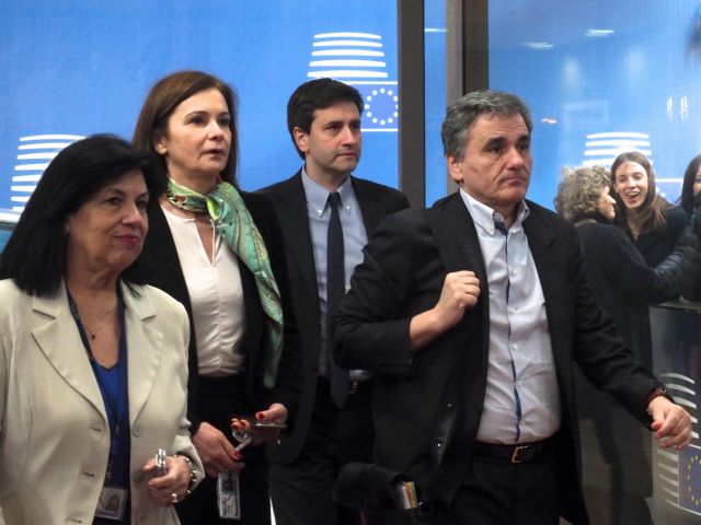 Διπλή «βόμβα» σε ανάπτυξη και πλεονάσματα