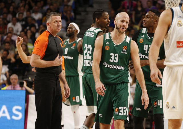 Ξέθαψαν ξανά το τσεκούρι του πολέμου