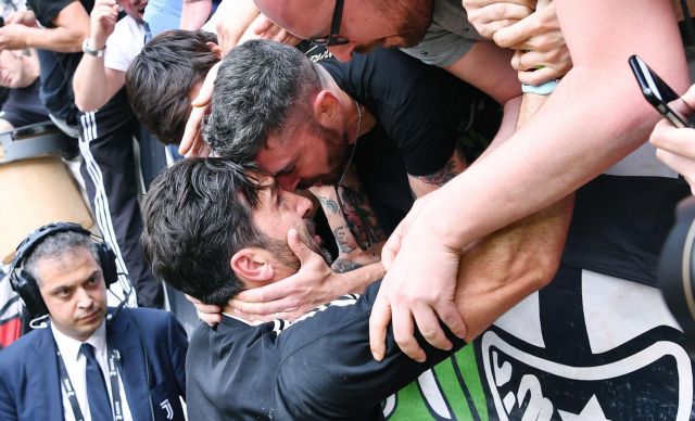 6.111 ημέρες και στιγμές