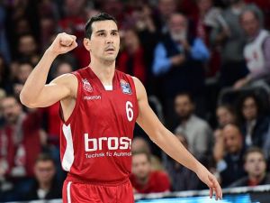 Η μαντεψιά του Νίκου Ζήση