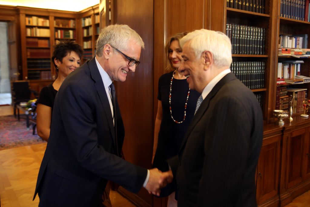 Παυλόπουλος: Στήριξη του κοινωνικού κράτους και αλληλεγγύη στο προσφυγικό