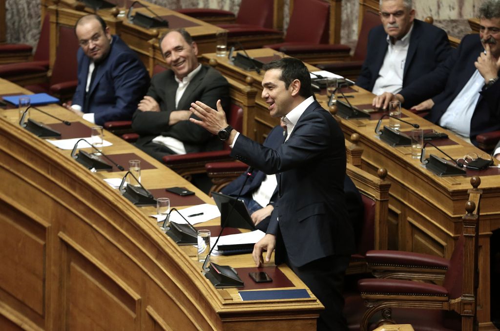 Τσίπρας προς Μητσοτάκη: «Τι ζητάτε λοιπόν; Νέο μνημόνιο;»