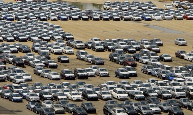 Δασμοί Τραμπ έως και 25% στις εισαγωγές αυτοκινήτων