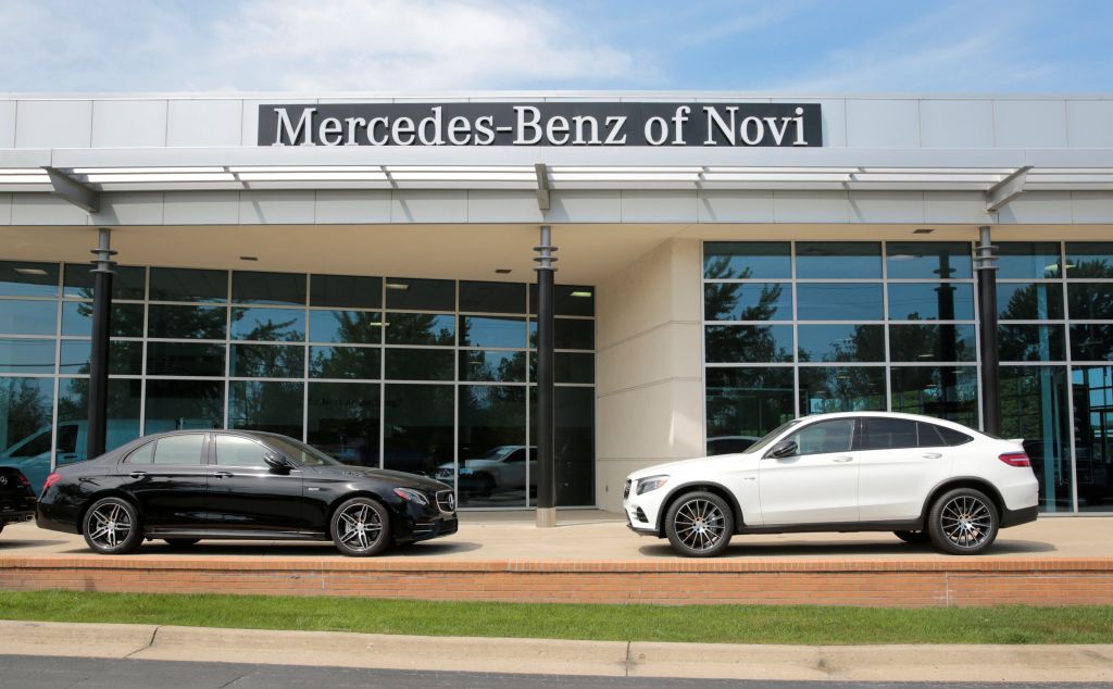 Σχέδιο Τραμπ για «έξωση» γερμανικών αυτοκινητοβιομηχανιών από τις ΗΠΑ