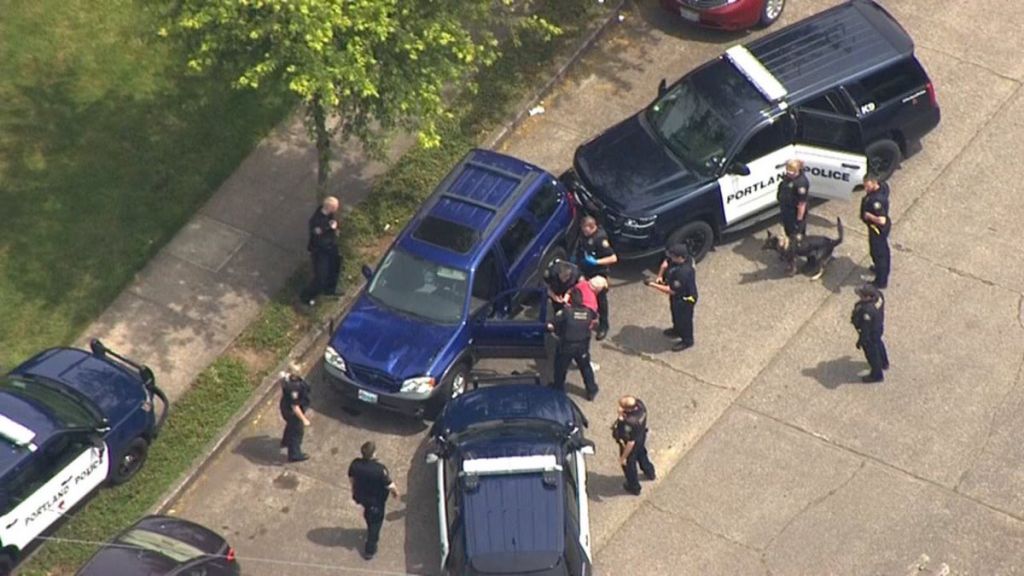 Αυτοκίνητο έπεσε πάνω σε πεζούς στις ΗΠΑ – Τρεις τραυματίες