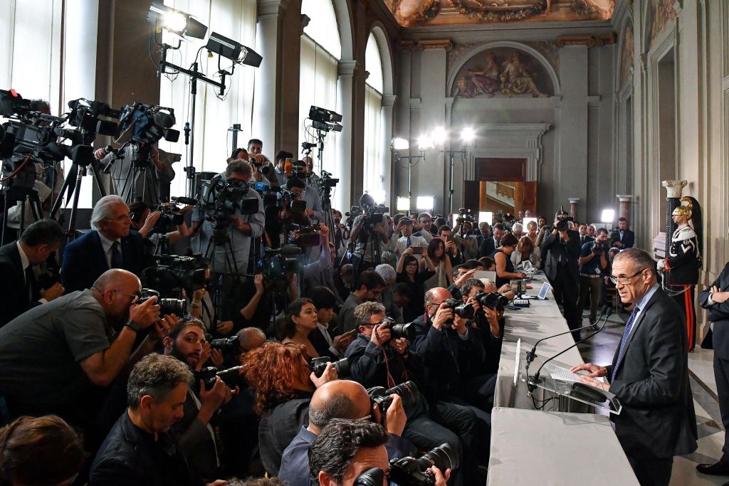 Το Βερολίνο ελπίζει στη δημιουργία σταθερής κυβέρνησης στην Ιταλία