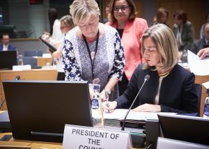 Μογκερίνι: Η ΕΕ έχει εμπιστοσύνη στους θεσμούς της Ιταλίας