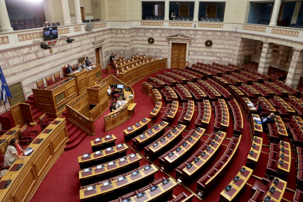 Δεκτό από τη Βουλή το νομοσχέδιο για το θαλάσσιο χωροτεχνικό σχεδιασμό