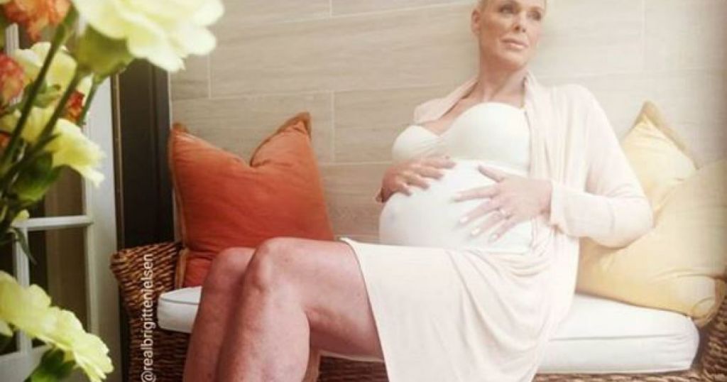 Εγκυος στα 54 χρόνια της διάσημη ηθοποιός και μοντέλο