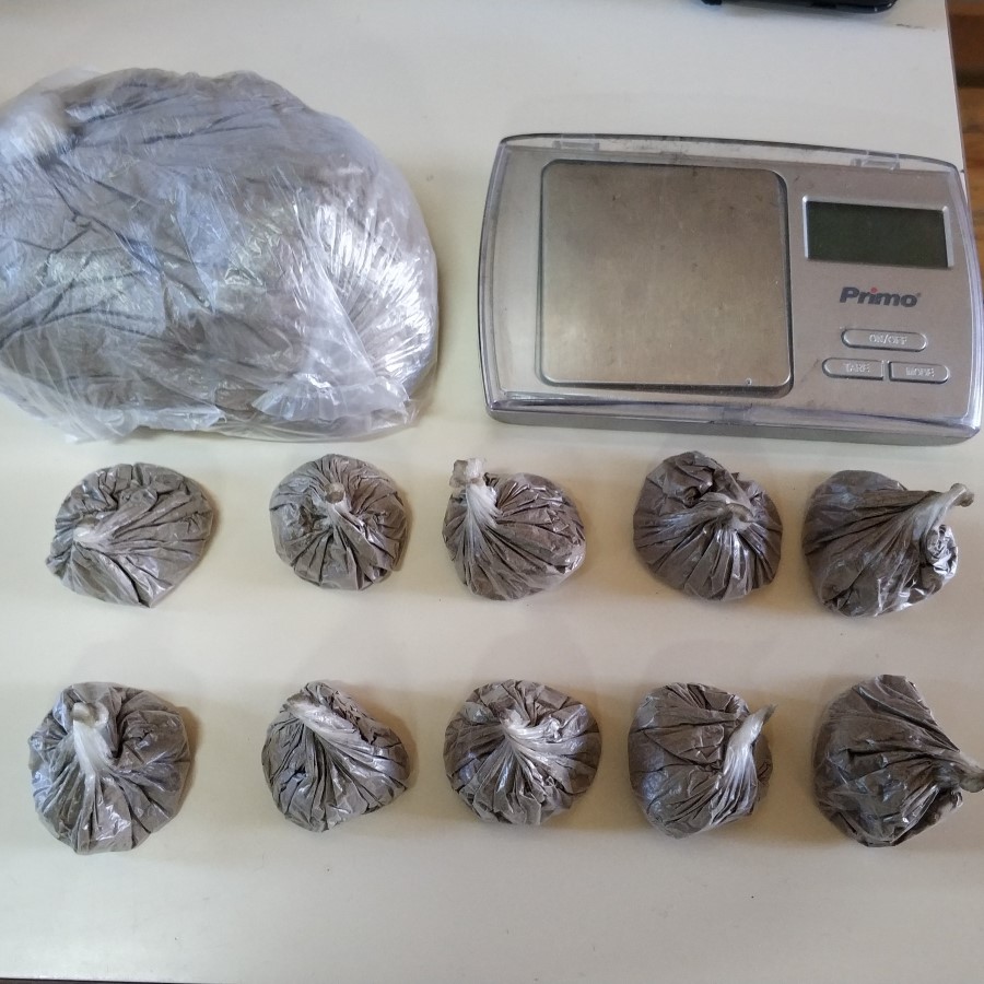 Είχαν σκάψει κρυψώνα για ναρκωτικά σε αγροτεμάχιο