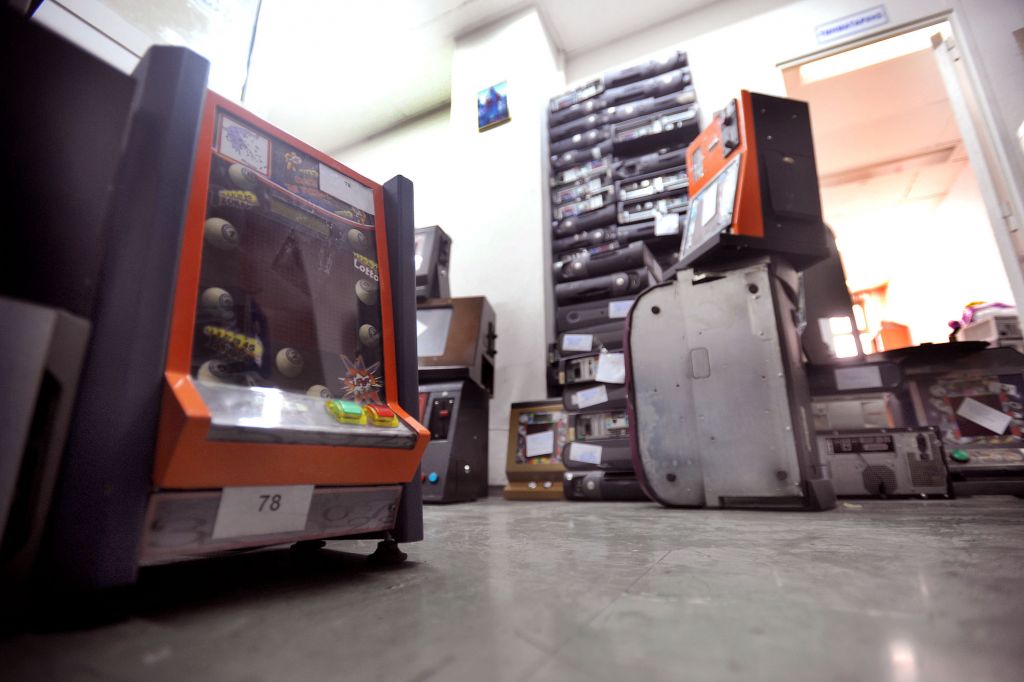 Στο στόχαστρο της ΕΛ.ΑΣ. καφετέριες-«μίνι καζίνο» σε όλη την Ελλάδα