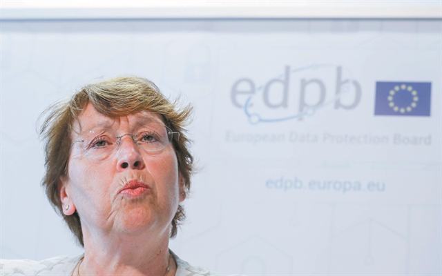 Πρόστιμο 1,2 δισ. ευρώ στη Facebook από την  Κομισιόν