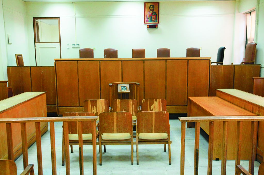 Εισαγγελική παρέμβαση για το πρωτοσέλιδο της εφημερίδας «Μακελειό»