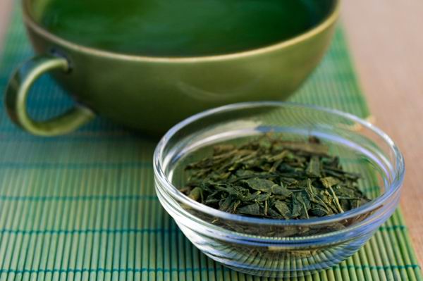 Ουσία στο πράσινο τσάι μειώνει τον κίνδυνο για έμφραγμα και εγκεφαλικό