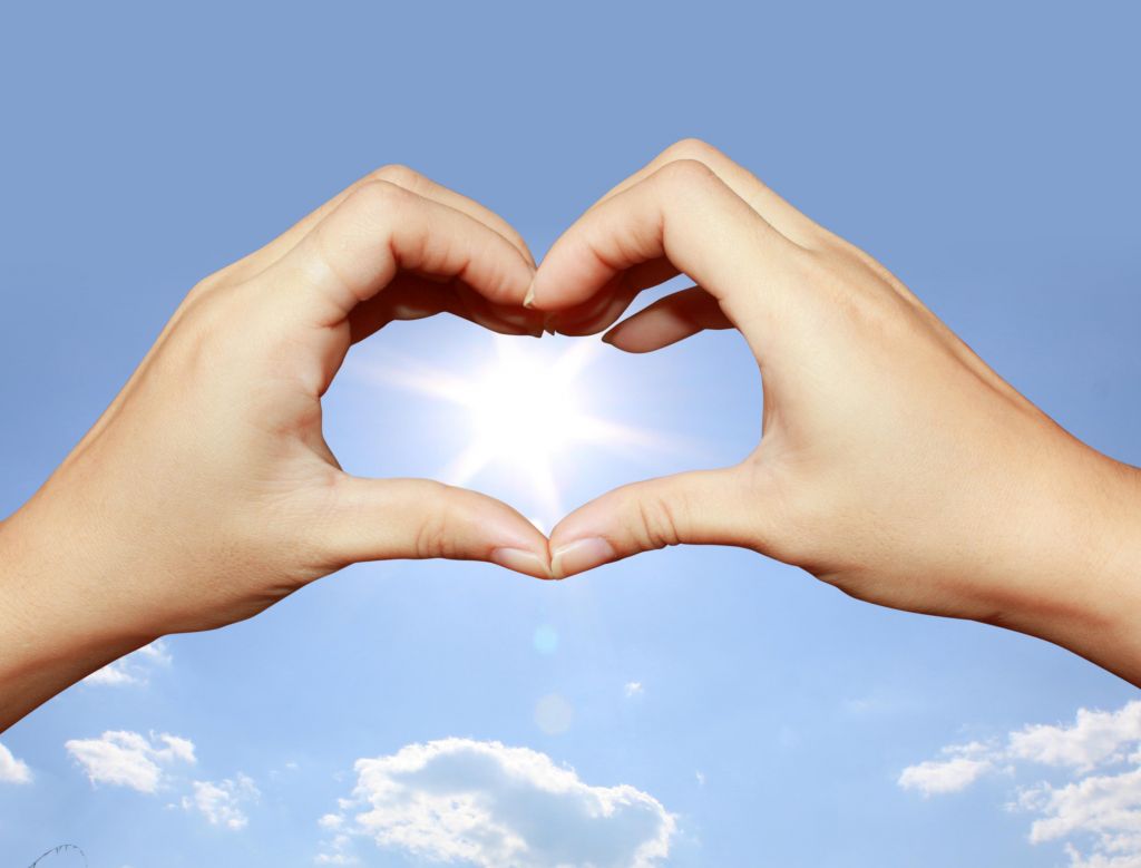 Εξι τροφές που προστατεύουν από τις υπεριώδεις ακτίνες του ήλιου