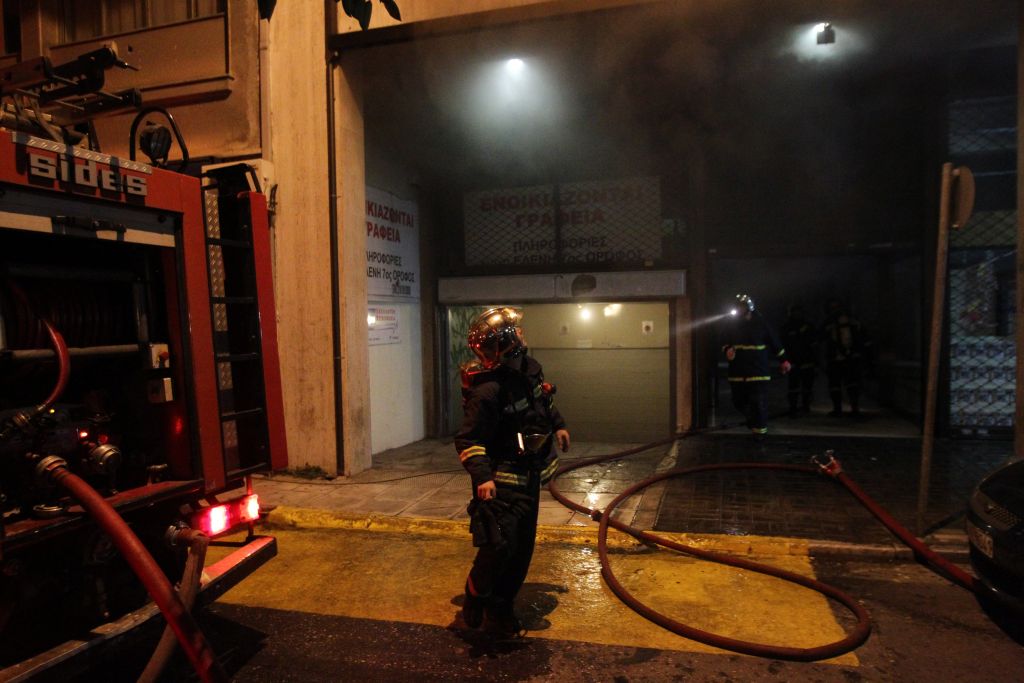 Θεσσαλονίκη: Επίθεση με γκαζάκια στην Καλαμαριά