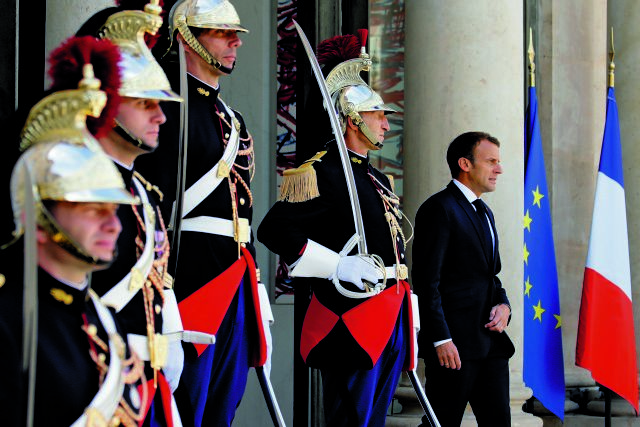 Σύνοδος στρατηγών στο Παρίσι για την Ουκρανία