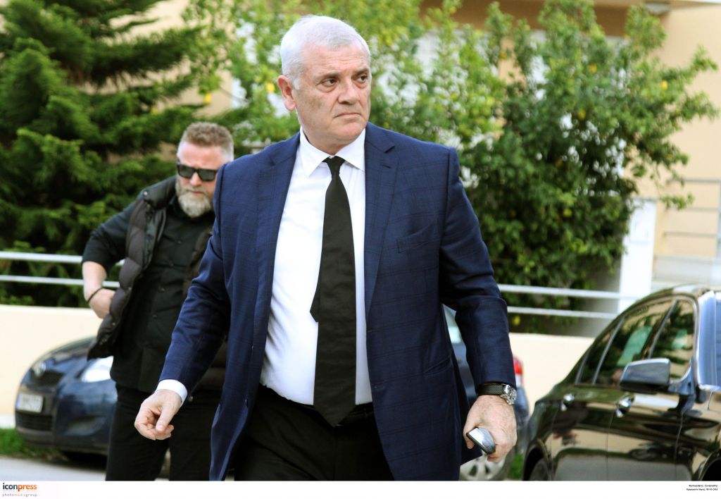 Καταδικάζουν τη Δραπετσώνα για χάρη του Μελισσανίδη