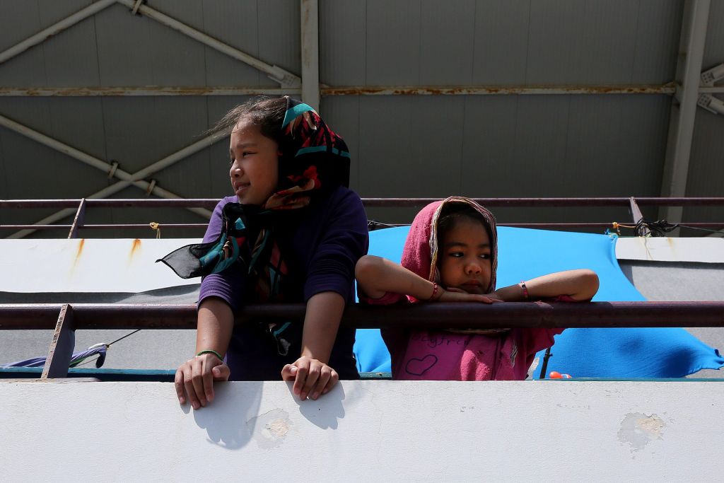 Εξετάζουν τη δημιουργία κέντρου για αιτούντες άσυλο στην Ευρώπη