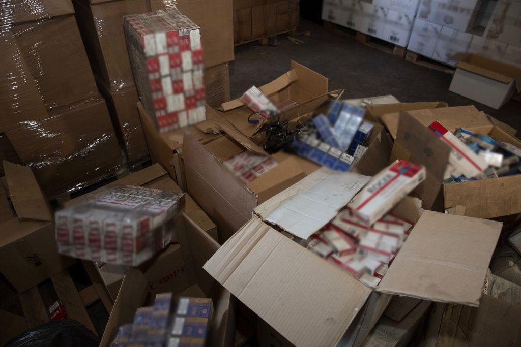 Χιλιάδες πακέτα λαθραία τσιγάρα κατασχέθηκαν από την ΕΛ.ΑΣ