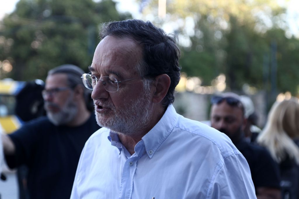 Λαφαζάνης: Κυνικός διασώστης της Μέρκελ ο κ. Τσίπρας