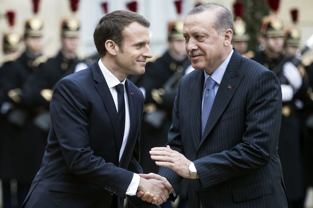 Ενίσχυση διαλόγου με την Τουρκία ζητά ο Μακρόν