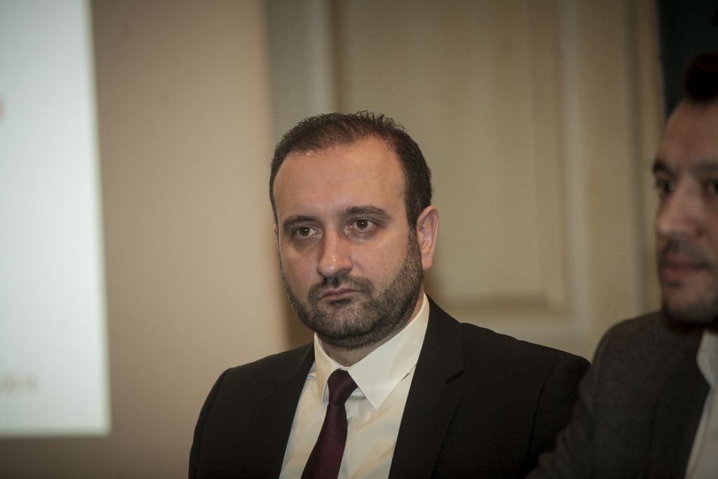 Ενιαία φορολόγηση για όλους προτείνουν οι οικονομολόγοι