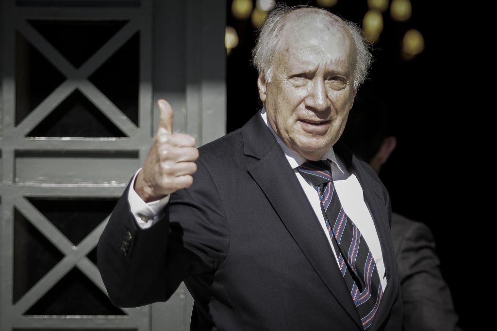 Ο Νίμιτζ χαιρετίζει τη συμφωνία