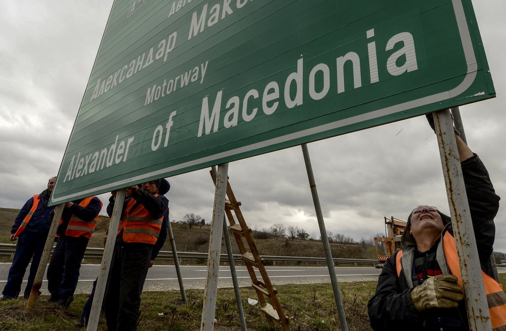 Το παρασκήνιο της ρήξης για την ονομασία των Σκοπίων και το blame game