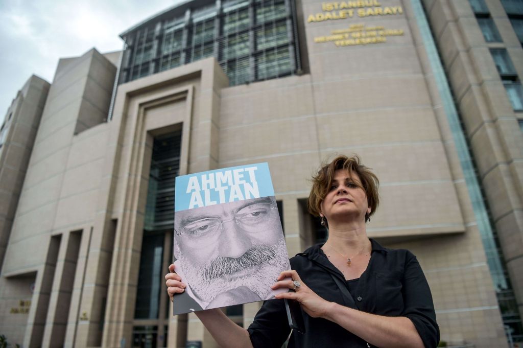 Τουρκία: Αποφυλακίζεται ο δημοσιογράφος Μεχμέτ Αλτάν