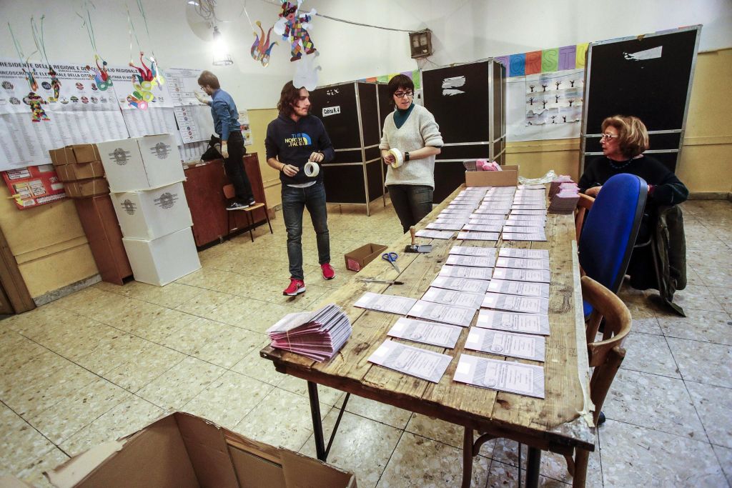 Κάλπες δημοτικών εκλογών στην Ιταλία