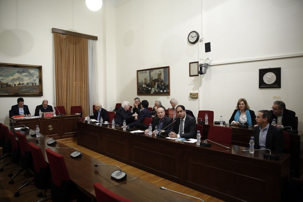 Τρίμηνη παράταση αποφάσισε η Εξεταστική που διερευνά τα σκάνδαλα στην Υγεία