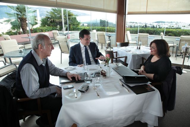 Στην Ελλάδα πιο πολύ κυριαρχεί ο φθόνος παρά η καλή κουβέντα