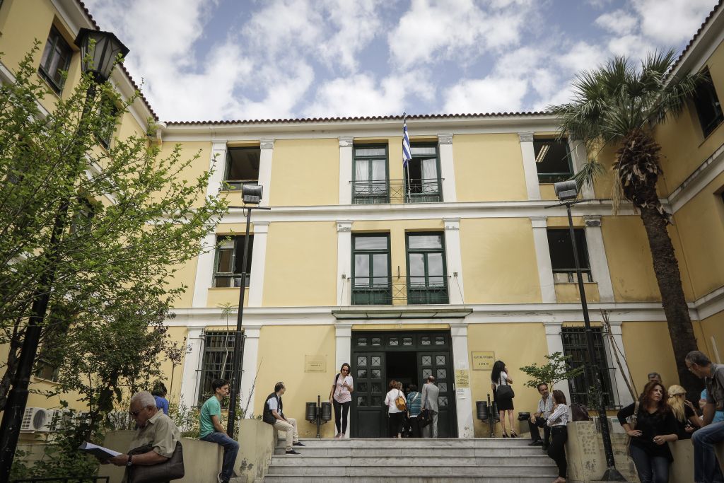 Τι λέει η Ενωση Δικαστών και Εισαγγελέων για την τριχοτόμηση του Πρωτοδικείου Αθηνών