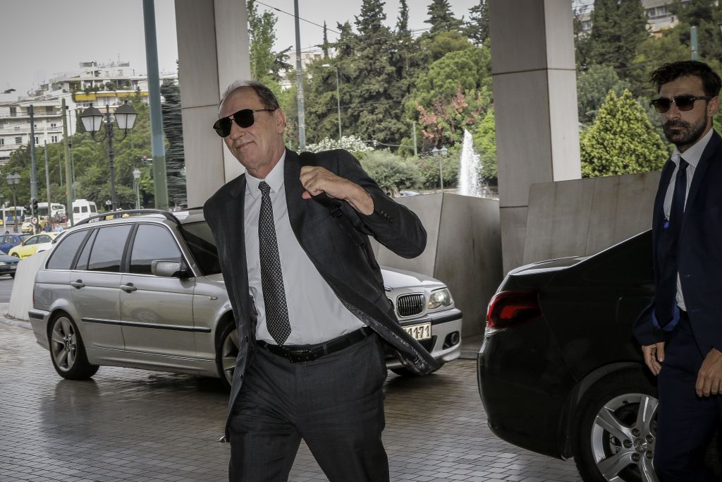 Σταθάκης: Μύθος οι ακραίες επιβαρύνσεις στους λογαριασμούς της ΔΕΗ