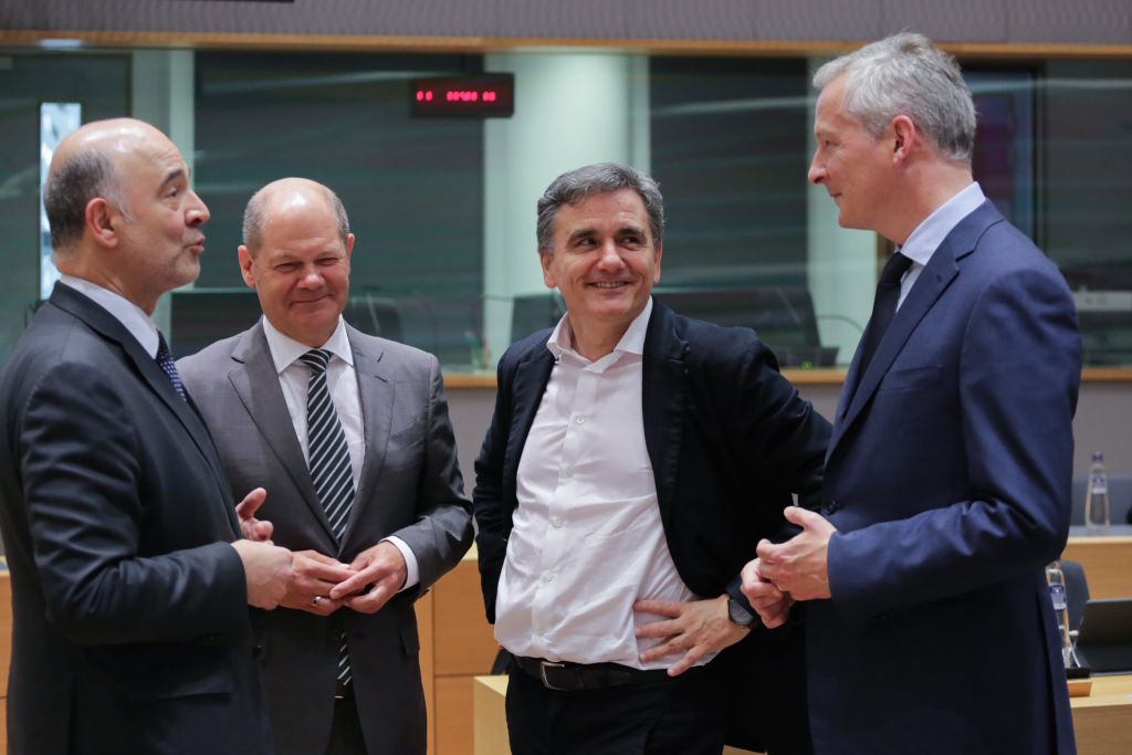 FT: Ετοιμοι για ελάφρυνση του ελληνικού χρέους οι ΥΠΟΙΚ της ΕΕ