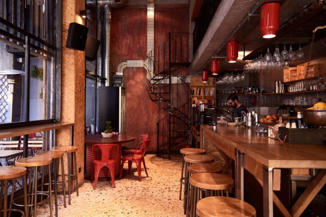 Warehouse Βαλτετσίου 21