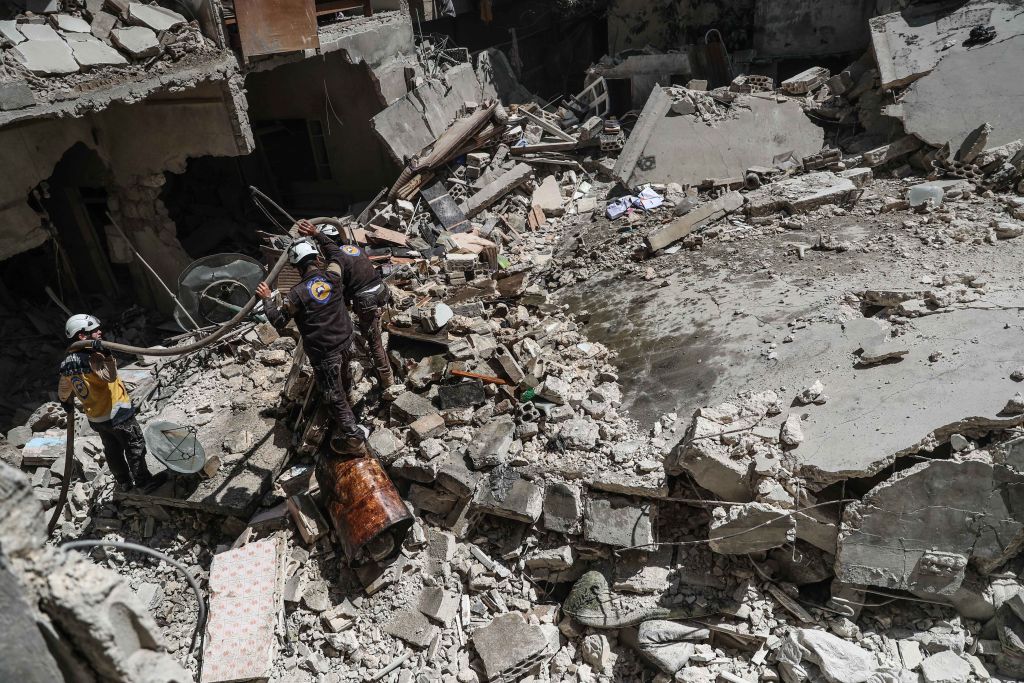 Συρία: 12 μέλη της ίδιας οικογένειας νεκρά σε βομβαρδισμούς εναντίον του ΙΚ