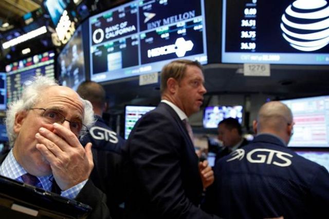 Οι δασμοί Τραμπ άναψαν κόκκινο στη Γουόλ Στριτ