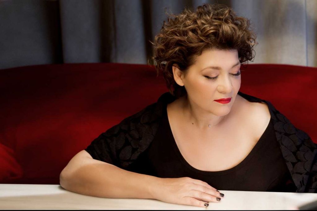 Γιώτα Νέγκα: «Η μνήμη είναι το εισιτήριο για το μέλλον μας»