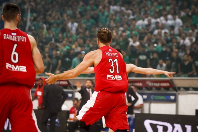 Η γιορτή μπορεί να περιμένει