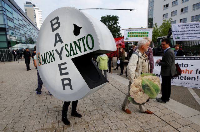 Ανοιξε ο δρόμος για εξαγορά της Monsanto από την Bayer
