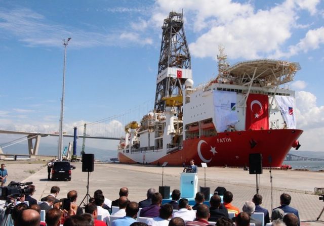 Ελλάδα και Κύπρος παρακολουθούν το γεωτρύπανο – πλοίο «Πορθητής»
