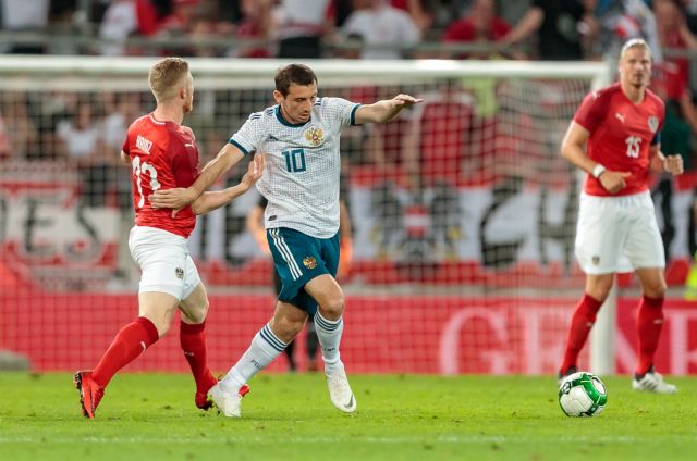 Μία λάμψη σε σκοτεινό φόντο